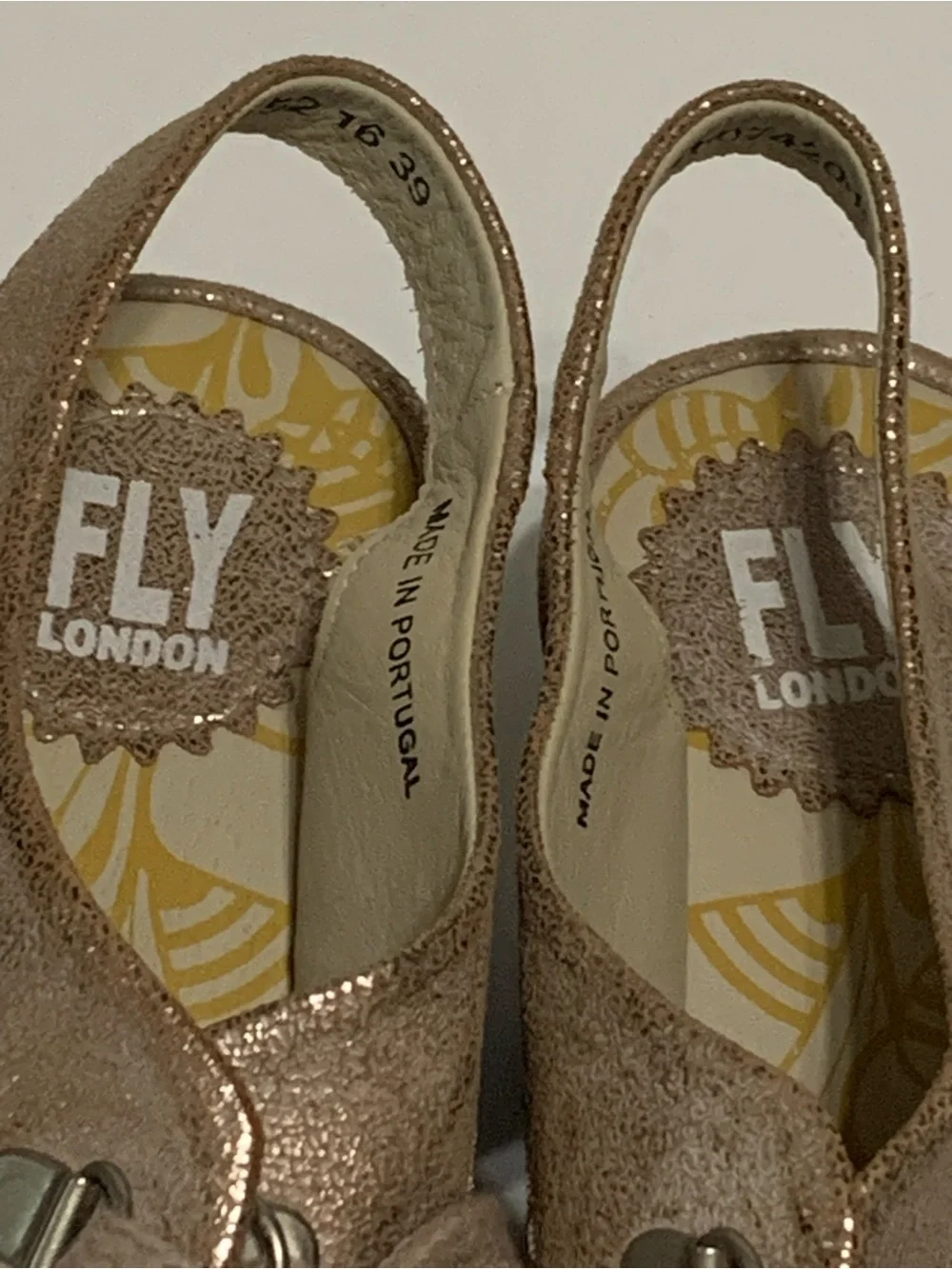 Fly London YlfaWedge Sandals Metallic Leather Brushed Lace Up EU 39‎